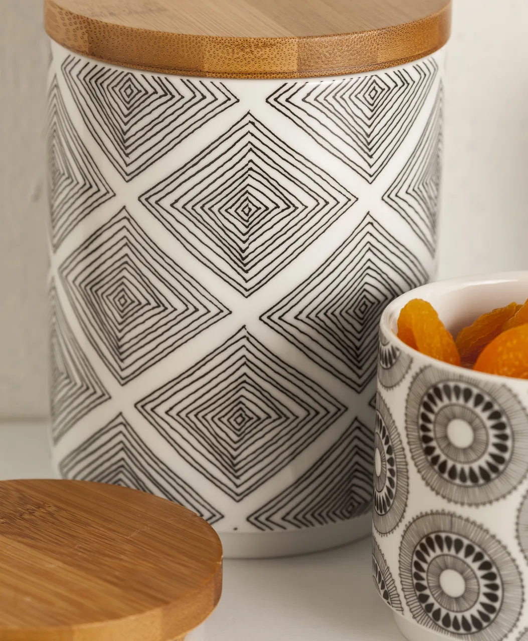 Black and white kitchen accessories from Rosanna Stockholm Collection