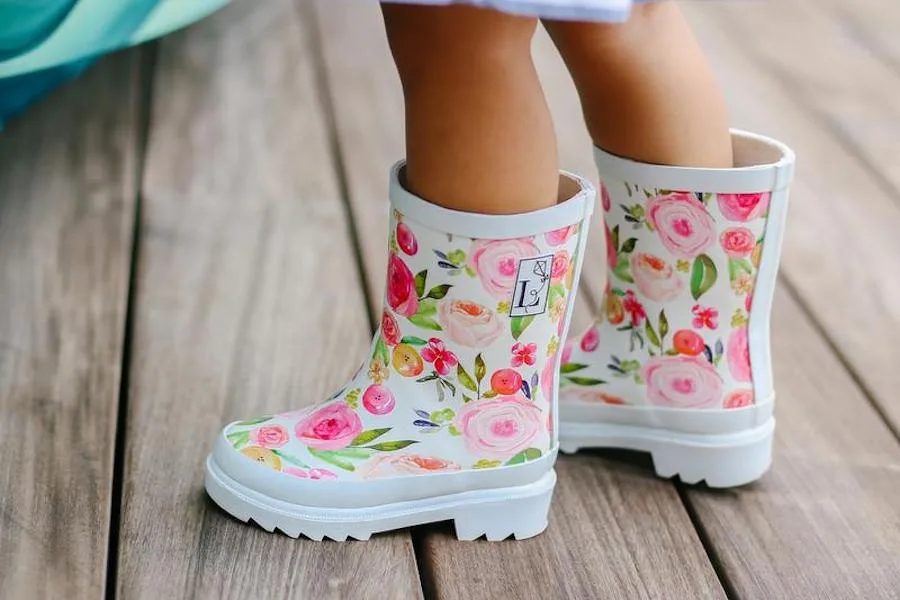 Cutest spring rain boots for toddlers under $30: Kensington boot from London Littles