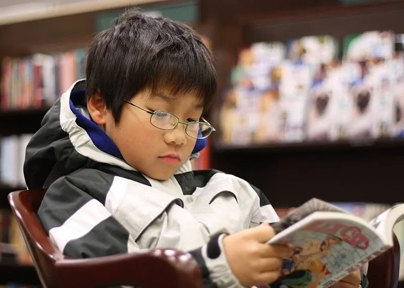 How Boys + Books = BFFs