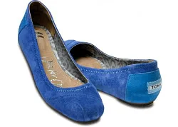 TOMS jumps on the ballet flats trend