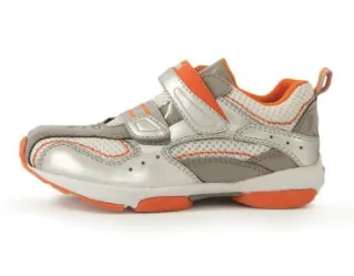 Umi kids shoes go sporty. And we likey.