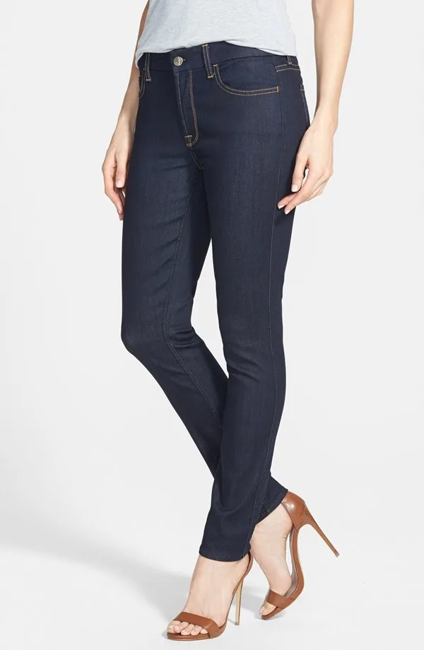 Jen7 Jeans review on CoolMomPicks.com