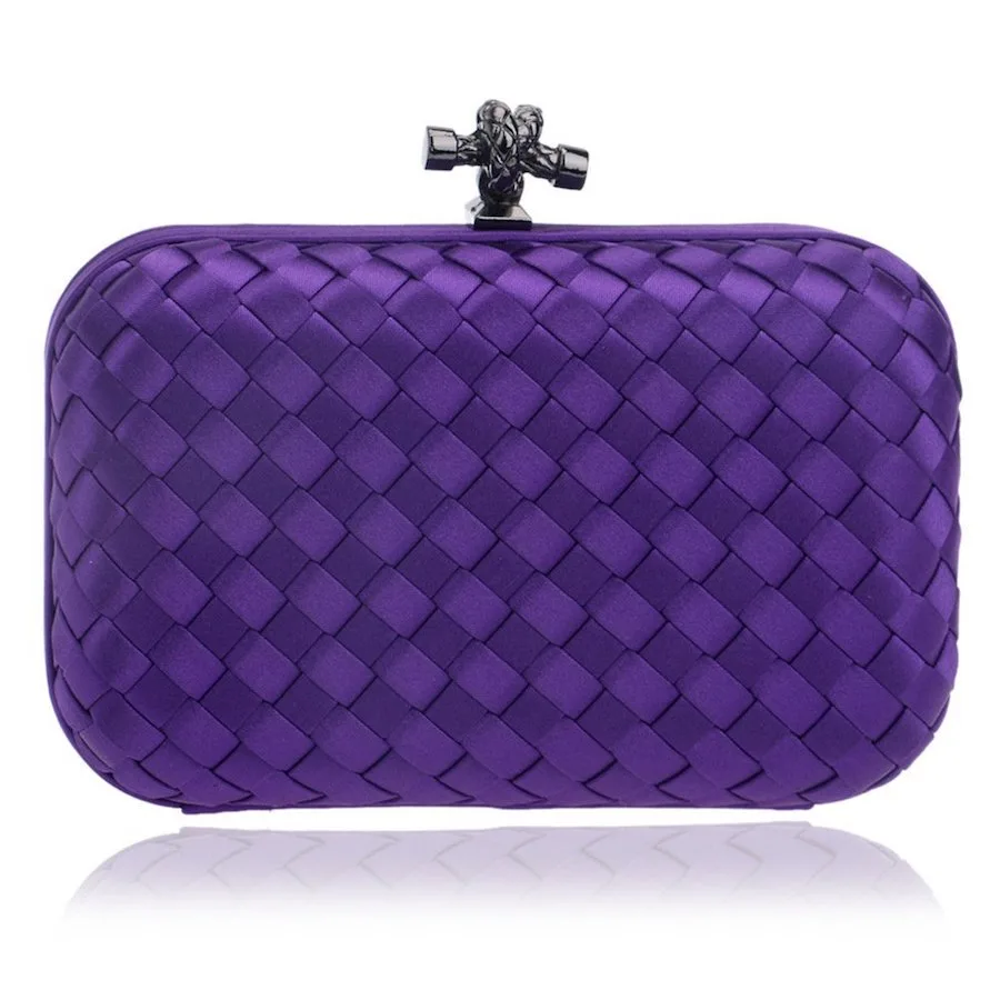 Ray Ban Wayfarers with violet or lilac lenses: Pantone 2018 Ultra Violet accessories