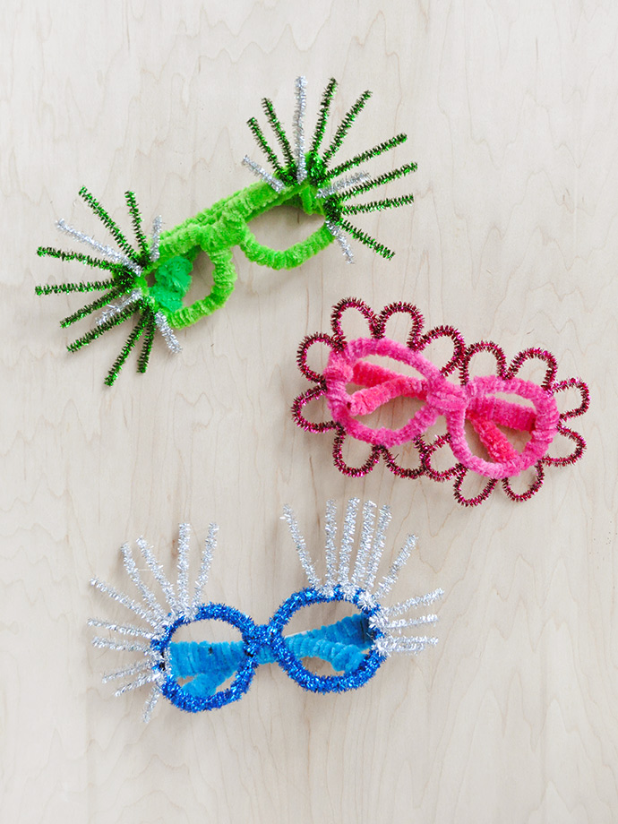 New Year's Eve activities with kid: Make your own DIY silly party glasses with this tutorial from Handmade Charlotte
