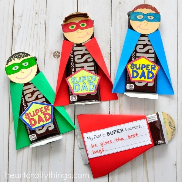 I Heart Crafty Thing's Superhero craft for Father's Day includes a spot for a special note