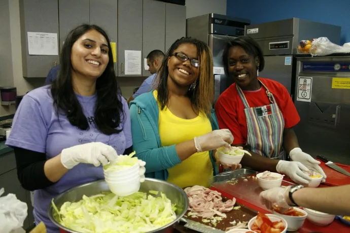 Volunteer Match family volunteer opportunities for Giving Tuesday and beyond!