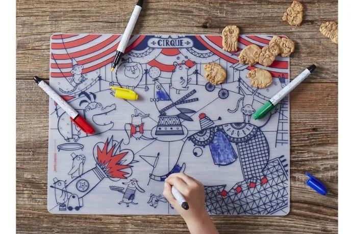 Color your own placemats, and other ways to keep kids entertained in restaurants without screens