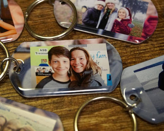 Comfort items to pack for back-to-school anxiety: Personalized key chain | Memorable Keeps
