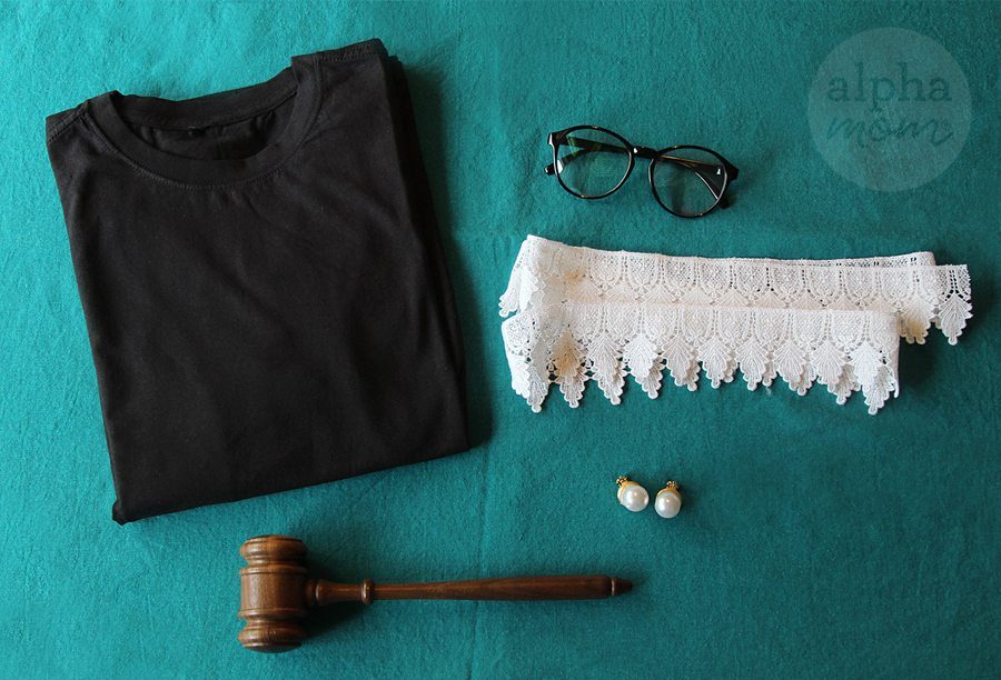 DIY Ruth Bader Ginsburg costume tutorial on Alpha Mom: So easy!