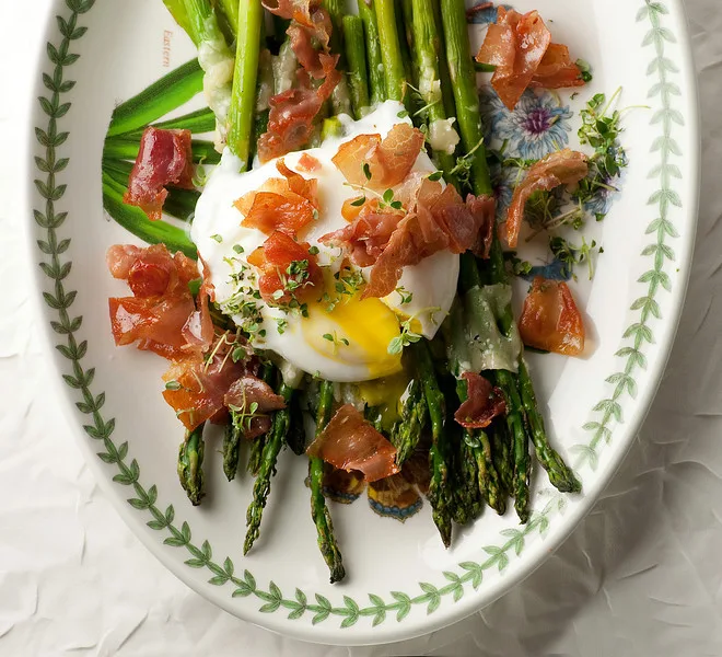 Easy spring recipes: Asparagus with Prosciutto and Pached Egg at Framed Cooks