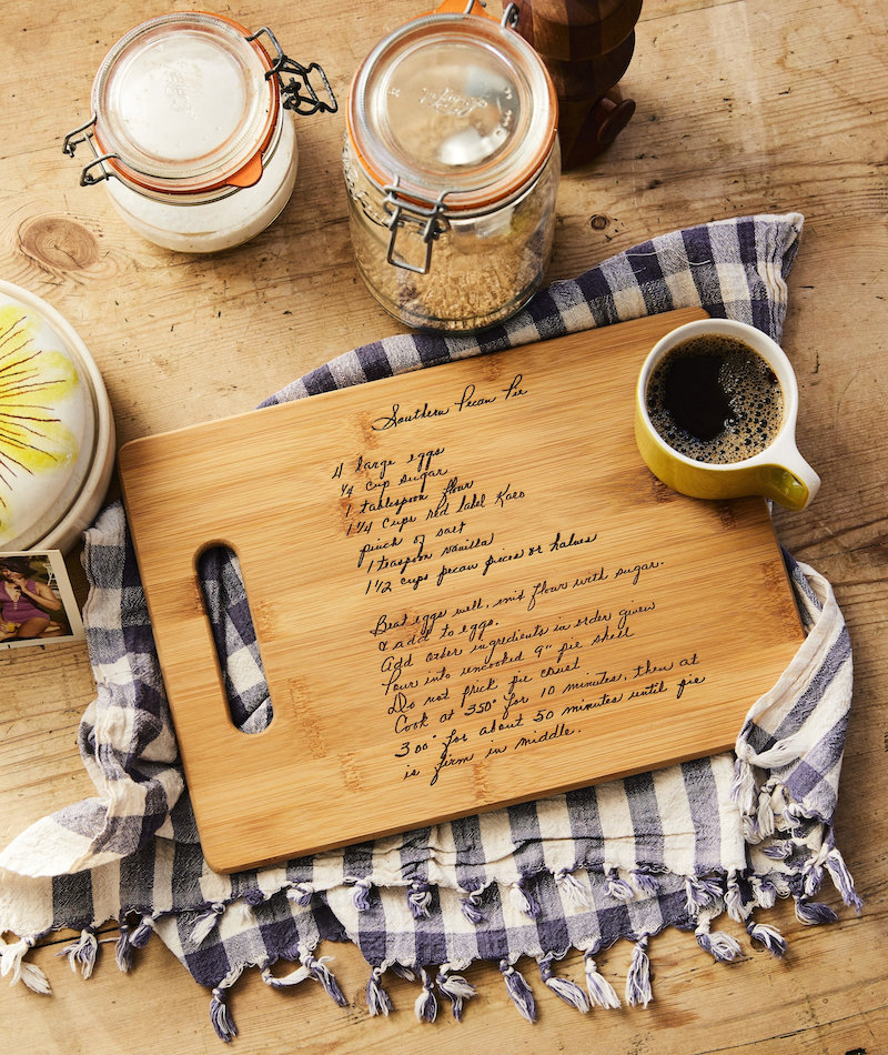 Mother's Day personalized gifts for grandmothers: Recipe cutting board at 3D Carving