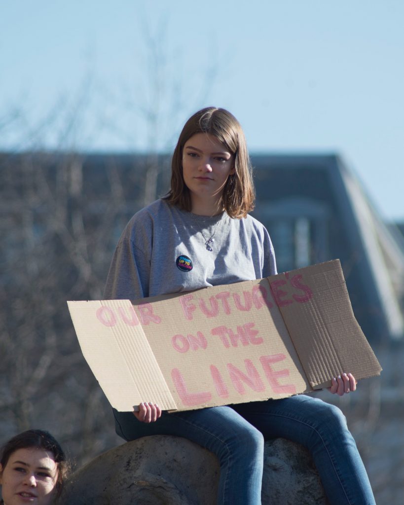 How to talk to kids about shootings and other tragedies: The best tips for parents, and helpful resources on the web | mompicksprod.wpengine.com