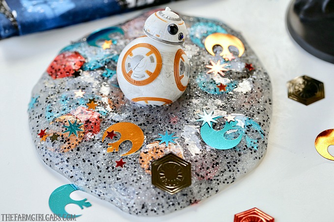 DIY Star Wars slime recipes: Star Wars Slime by The Farm Girl Gabs