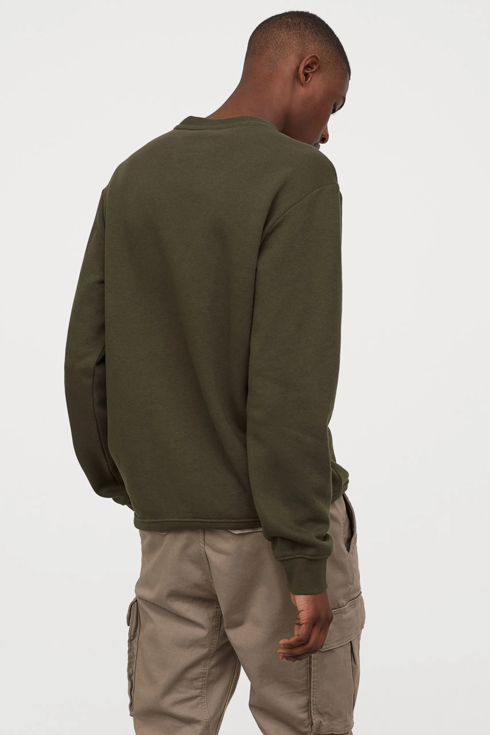 Cool gifts under $20 for Father's Day: Cozy sweatshirt from H&M
