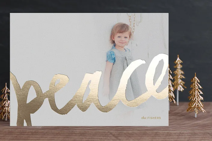The most beautiful holiday photo cards just got easier to choose with a free holiday sample kit