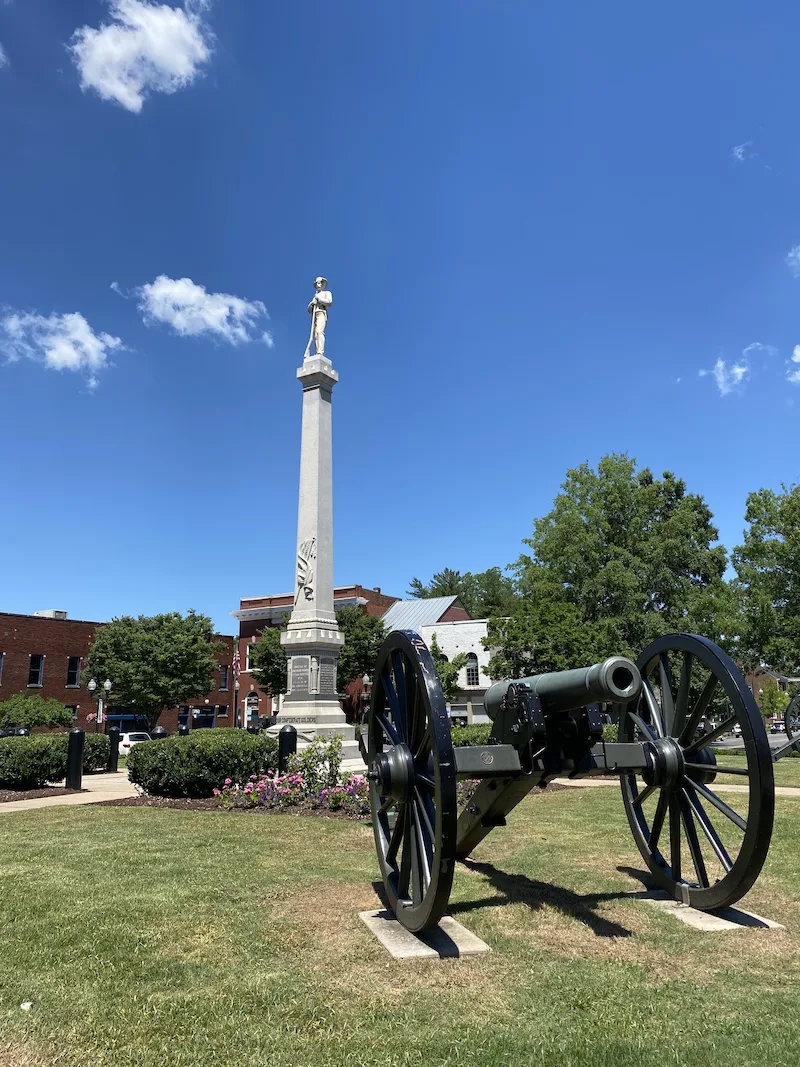 The Southern Poverty Law Center's map of public symbols of the Confederacy.