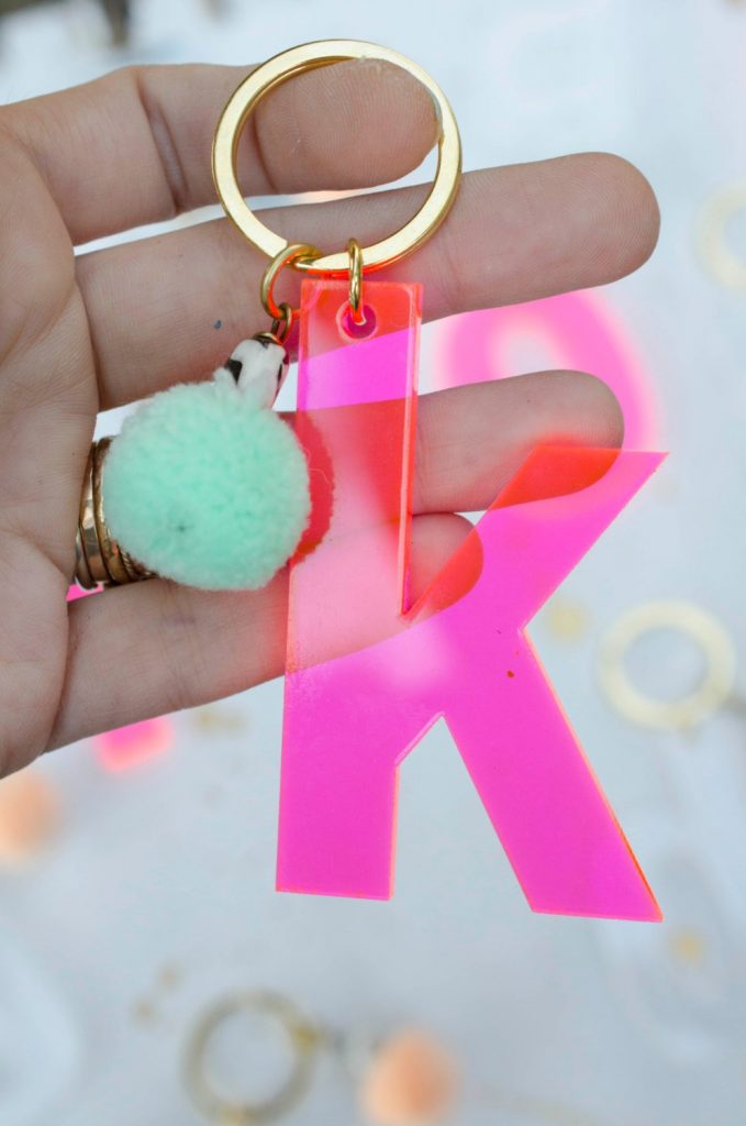 Giant initial keychains for decorating your kids' backpacks | JillMakes on Etsy