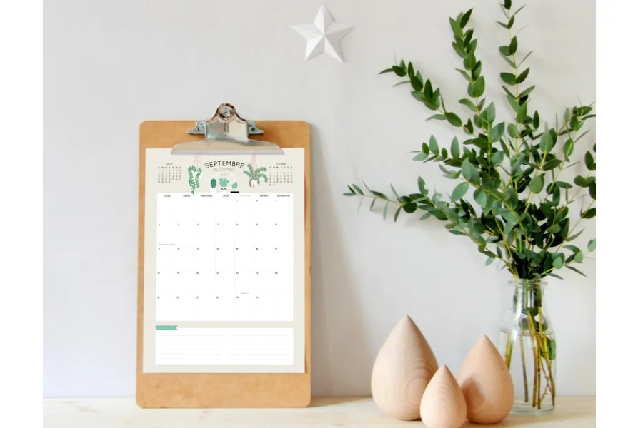 The prettiest printable 2017 calendars, lots of them free!