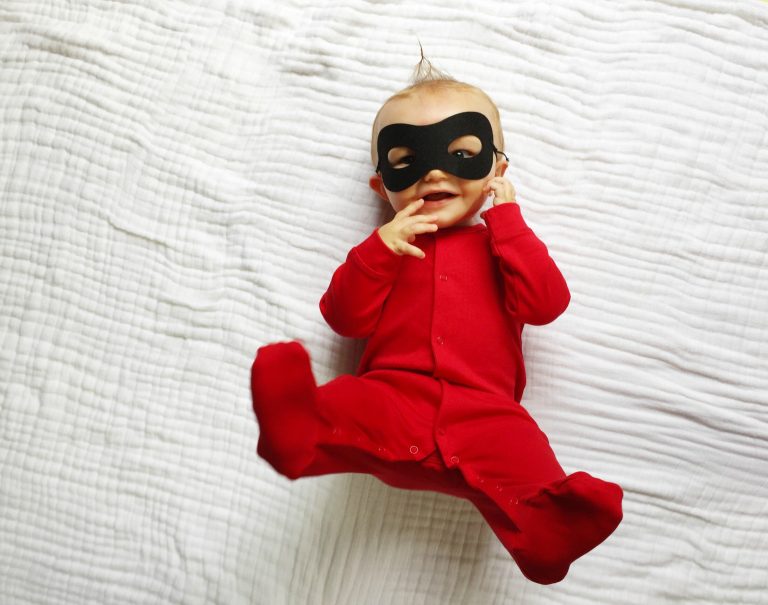 No-sew Halloween costumes: Jack Jack No-Sew Costume | The Chirping Moms 