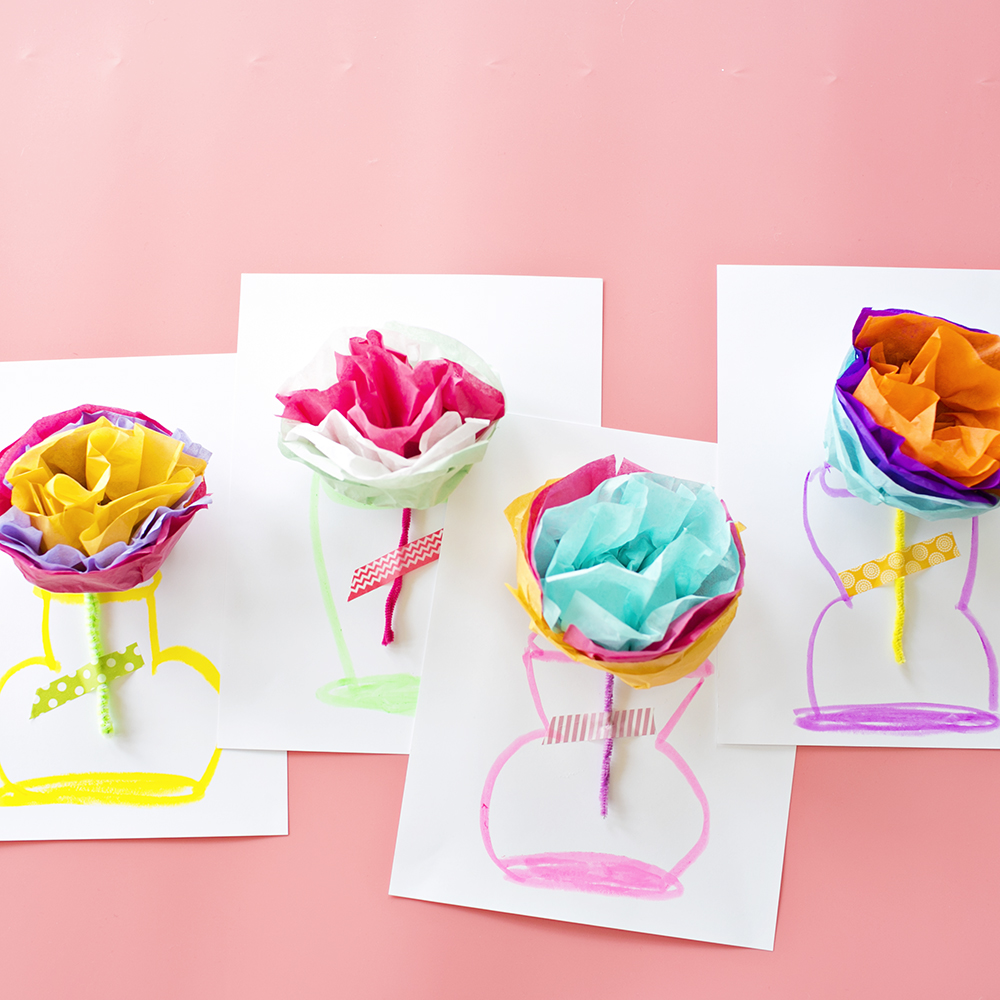 Cool Mother's Day gifts for grandma: DIY paper flower card tutorial at Hello Wonderful