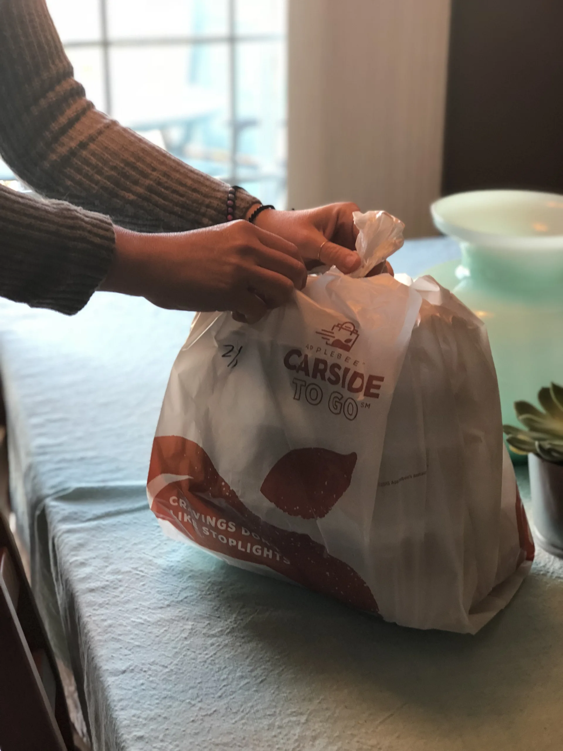 Applebee's Carside to Go online ordering makes dinner easier