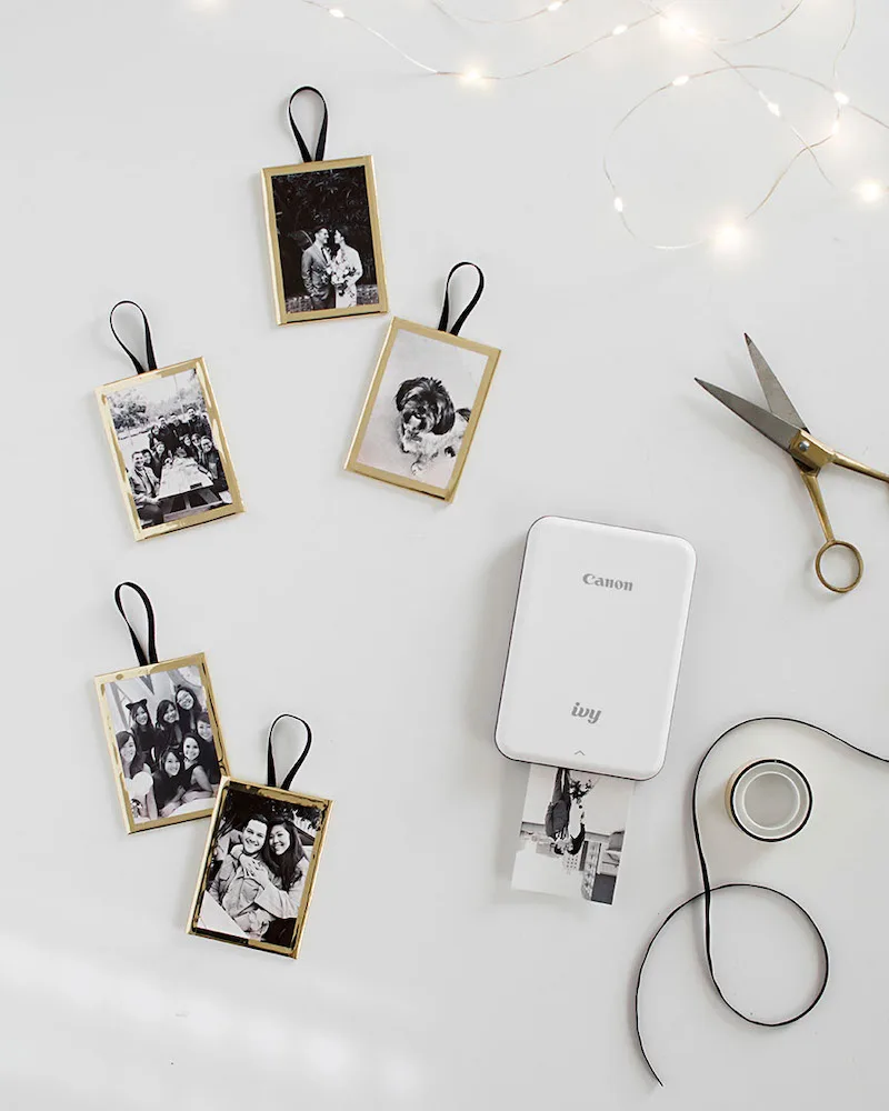 DIY Christmas gifts from the kids: Photo ornaments at Homey Oh My