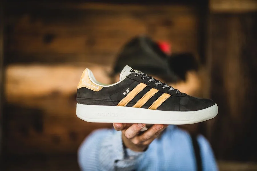 Adidas puke-proof shoes: Adidas München Oktoberfest