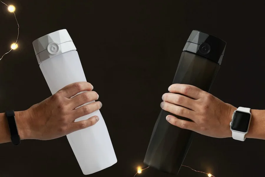 How much water should you be drinking every day? A smart water bottle could help with that.