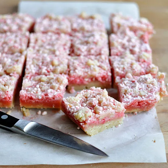 10 easy, edible holiday gifts that kids can help make