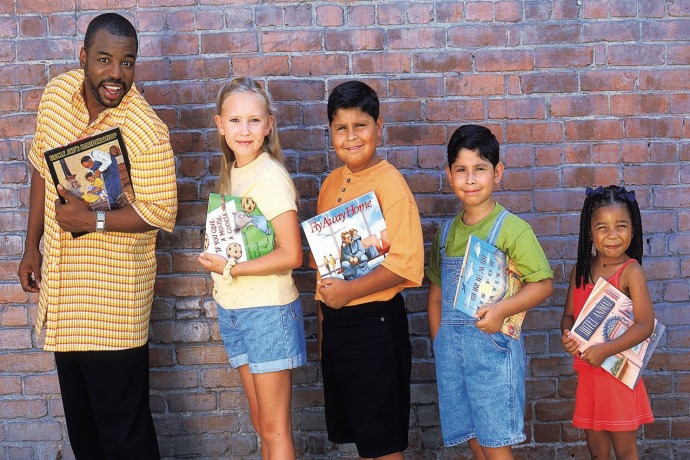 3 tips from LeVar Burton to help get your kids excited about reading