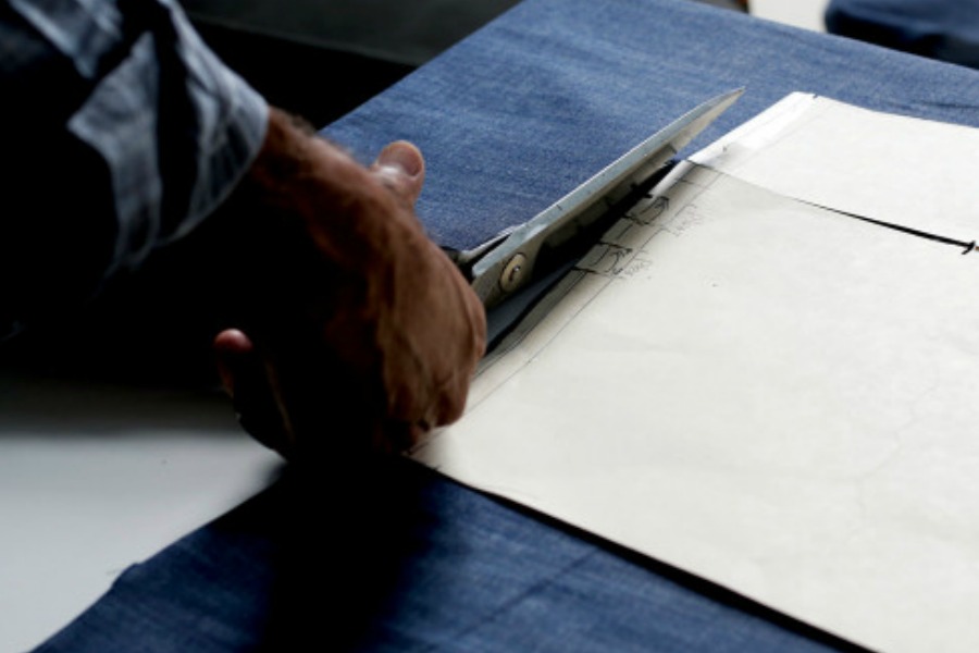 Bridge & Boro denim shirts for men and women are fab fashion, all made in America. | mompicksprod.wpengine.com