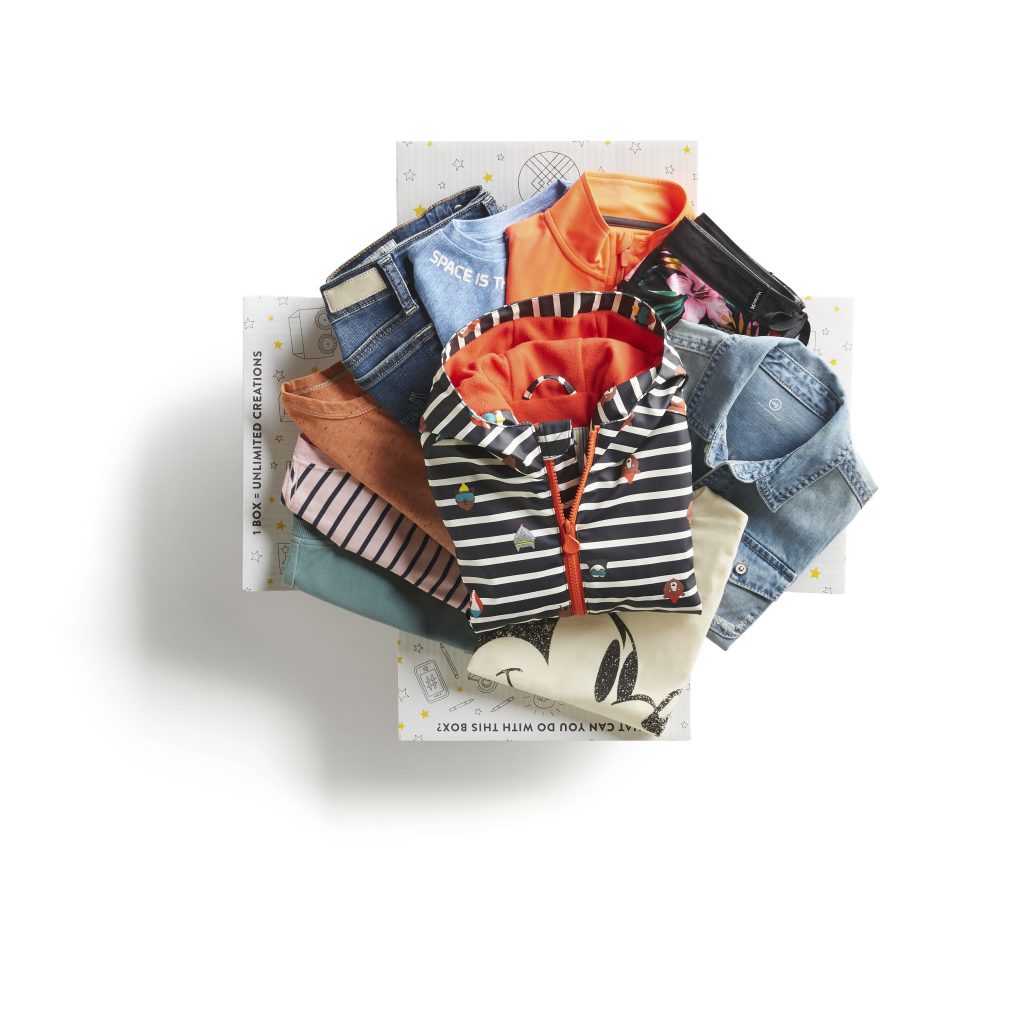 Stitch Fix Kids sample subscription box | cool mom picks