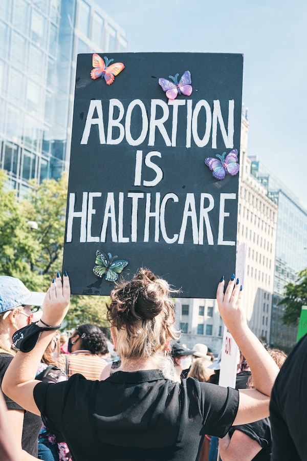 Donating to an abortion fund saves lives. Here's where to find one.