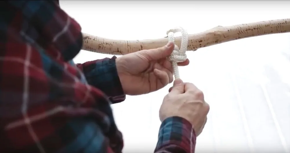 Videos that teach kids to tie knots: 14 knots by Jason Eke