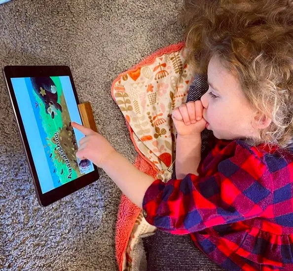 Keep in touch with grandma using Caribu at storytime