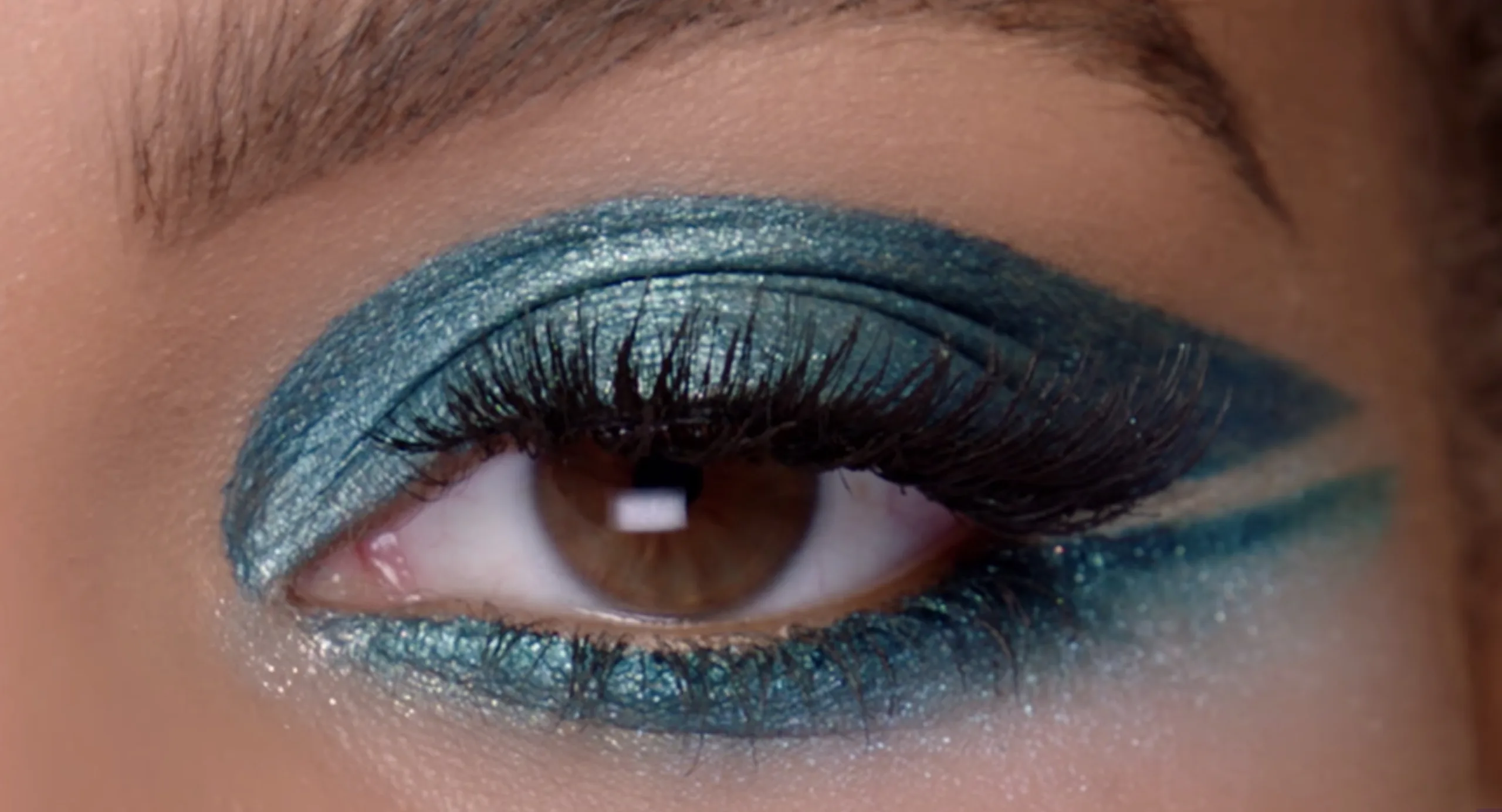 Urban Decay Game of Thrones eye color palettes inspired by the 4 houses of Westeros