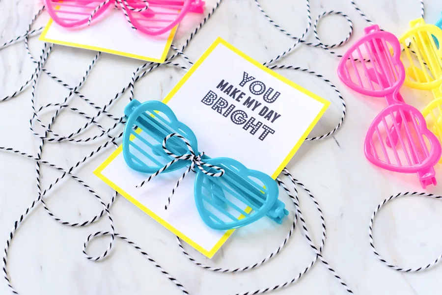 7 fun non-candy printable valentines: Heart Bracelets at Red Gate Stitchery