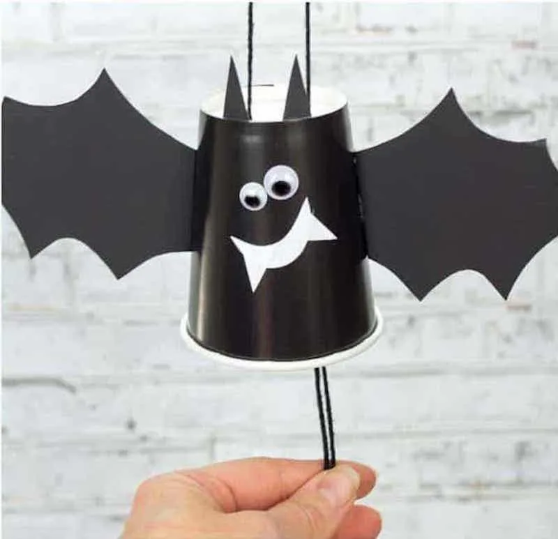 Halloween crafts for kids: Paper cup bats at Kids Craft Room