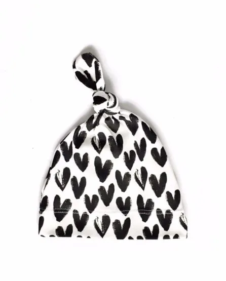 Cool black and white baby gifts: Black hearts knotted baby beanie from Lot 801
