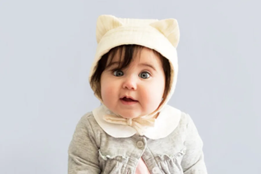 Adorable animal winter hats for babies, like this kitten hat by Elliefunday.