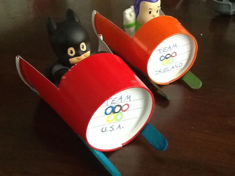 Olympics crafts for kids: cereal Olympic medals at My Sister's Suitcase