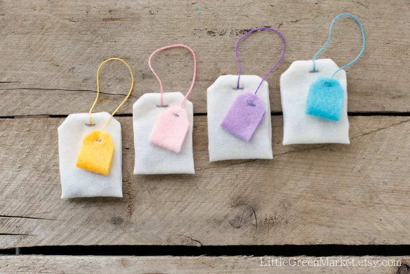 Cutest play food makers on Etsy: Tea Bag Set by Little Green Market
