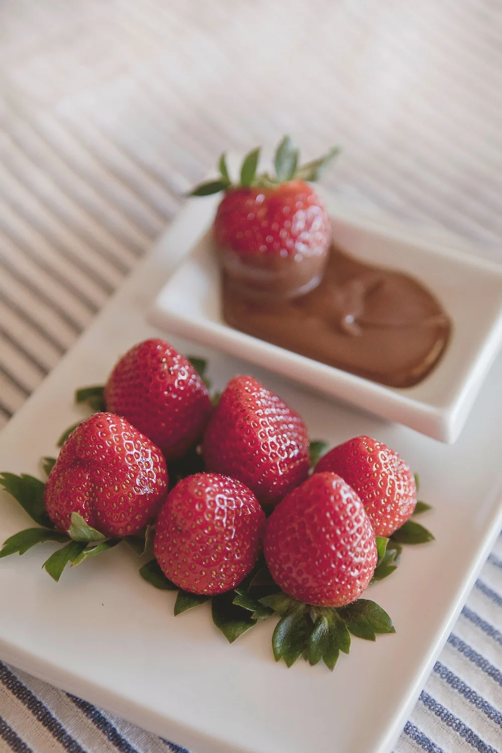 24 cheap and easy ideas for date night at home.