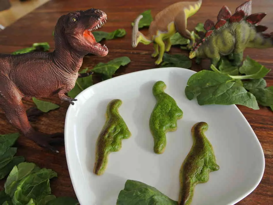 Dinosaur spinach quiches made with 3D food printer