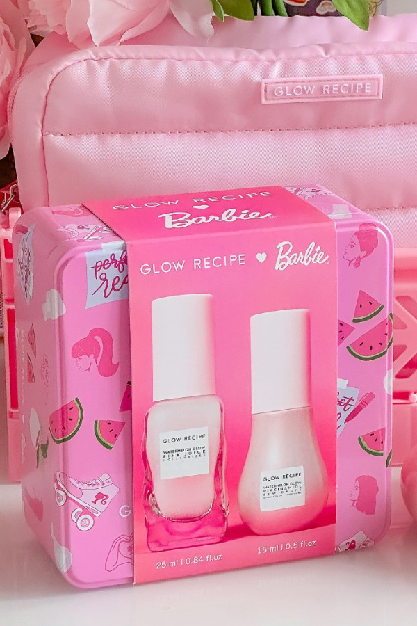 Glow Recipe x Barbie skincare gift set makes an amazing holiday gift for 2023! Glow Recipe x Barbie skincare gift set makes an amazing holiday gift for 2023!