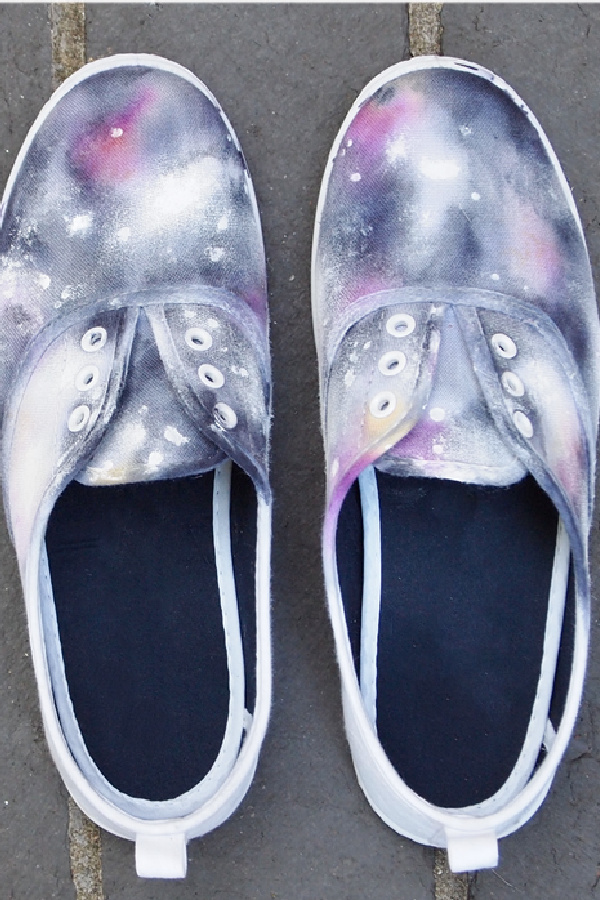 DIY sneaker makeovers: Galaxy white canvas sneakers at Time for Tea Beads DIY sneaker makeovers: Galaxy white canvas sneakers at Time for Tea Beads