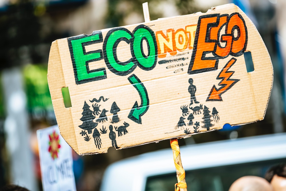 Teaching critical thinking skills to kids: 6 tips to help them on the road to solving problems in the world they care about. | Graciously sponsored by @cisco 