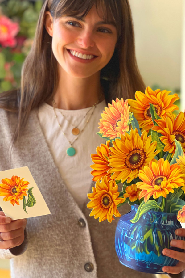 FreshCut Paper's pop-up paper floral arrangements are more thoughtful than a regular card and last longer than flowers (sponsor) FreshCut Paper's pop-up paper floral arrangements are more thoughtful than a regular card and last longer than flowers (sponsor)