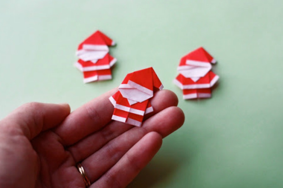 Tiny origami Santa ornaments: DIY via How About Orange