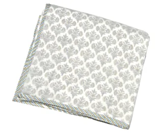 Baby blankets and silk shawls to make you dream of India